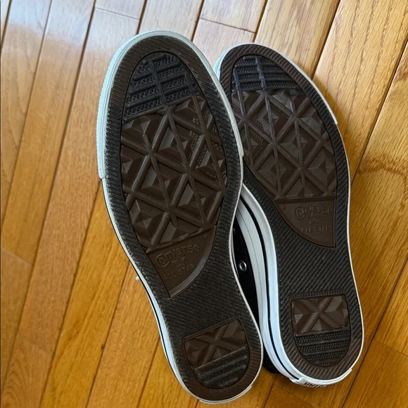 NWOT Converse Black and White High-Top Canvas Sneakers - Picture 5 of 5